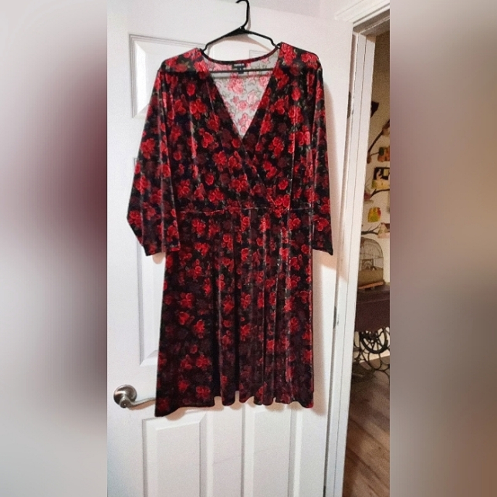 Torrid Red and Black Floral Velvet Dress 3X